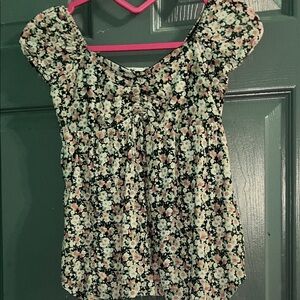 RSQ Black Floral Puff Sleeve Blouse